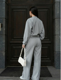 Dres Staff lies light gray