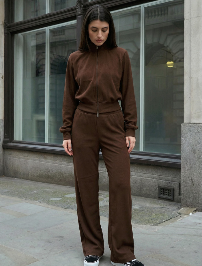 Dres Staff sav brown