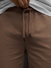 Spodenki Staff brown logo