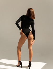 Body Staff ka black