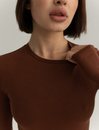 Body Staff q brown