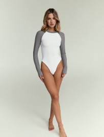Body Staff wik reglan white & gray