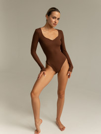 Body Staff kr brown
