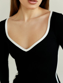 Body Staff co black & white