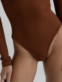 Body Staff pe brown