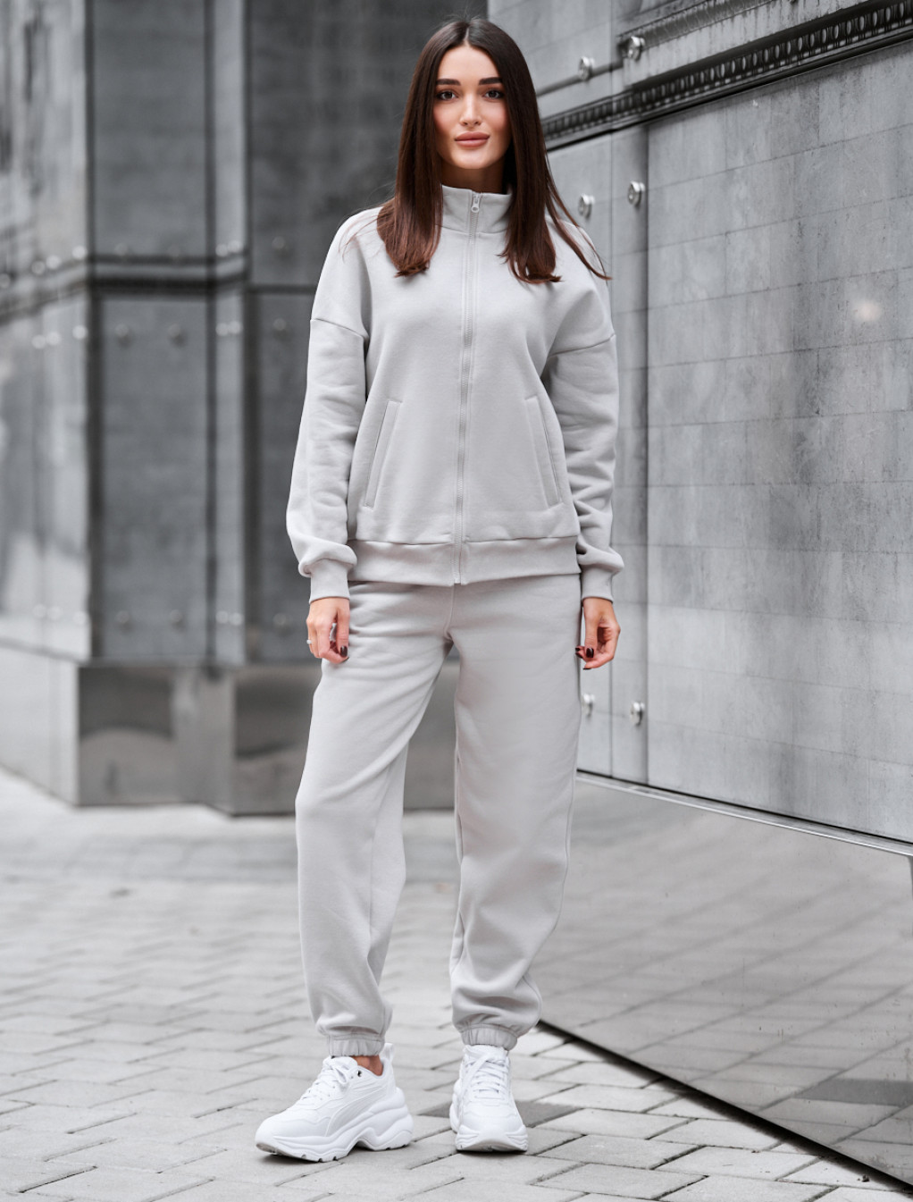 Dres Staff req light gray oversize fleece