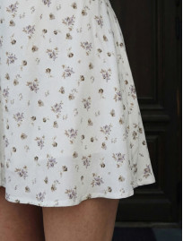 Spódnic aStaff ke fowers