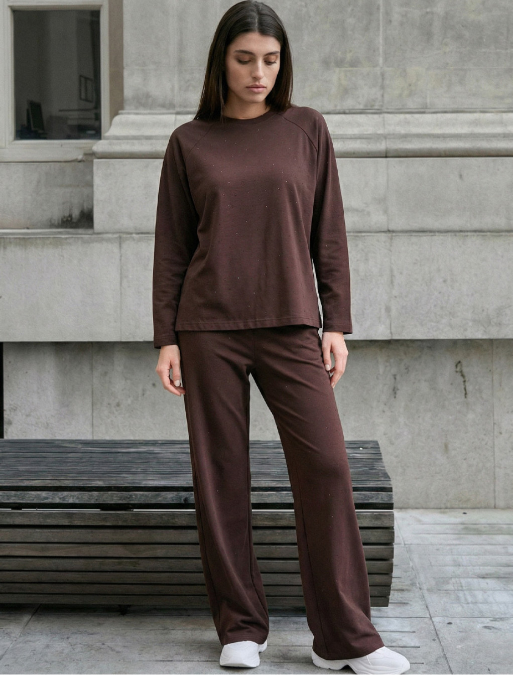 Dres Staff bou brown