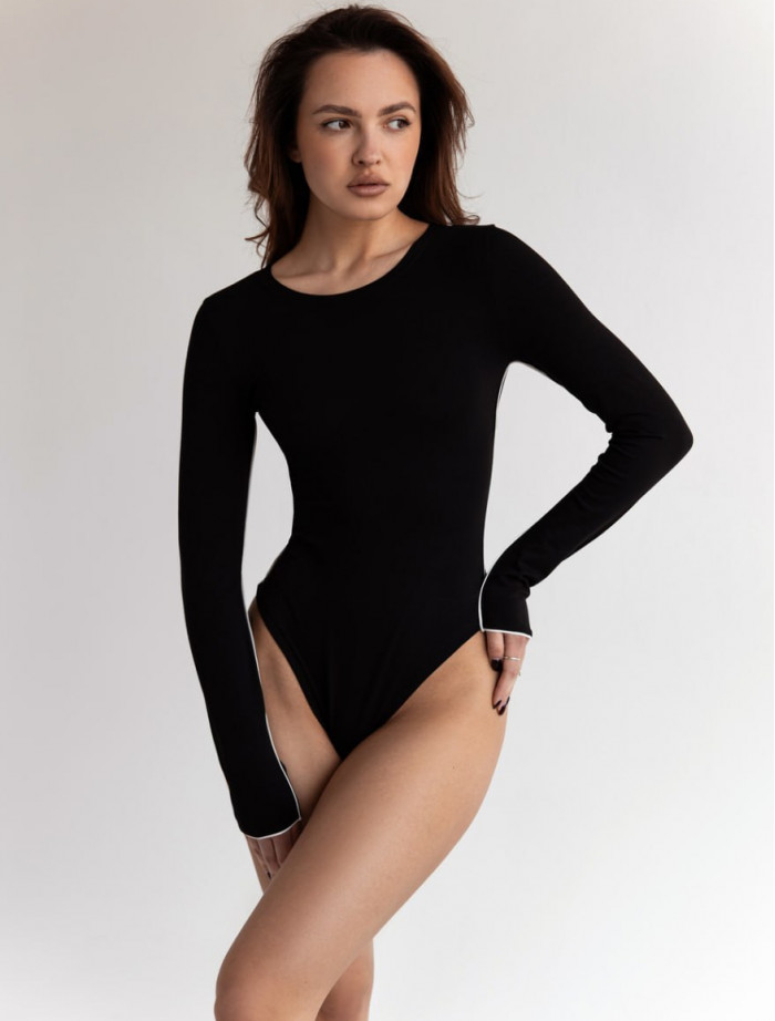 Body Staff ish black & white