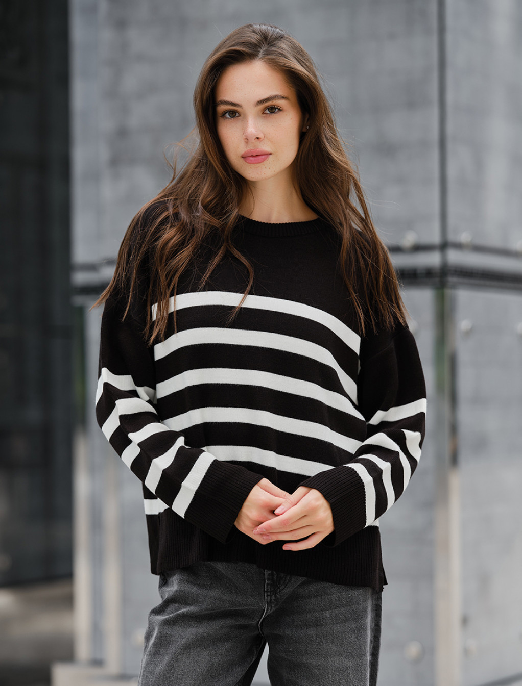 Damski sweter z dzianiny Staff el black & white oversize