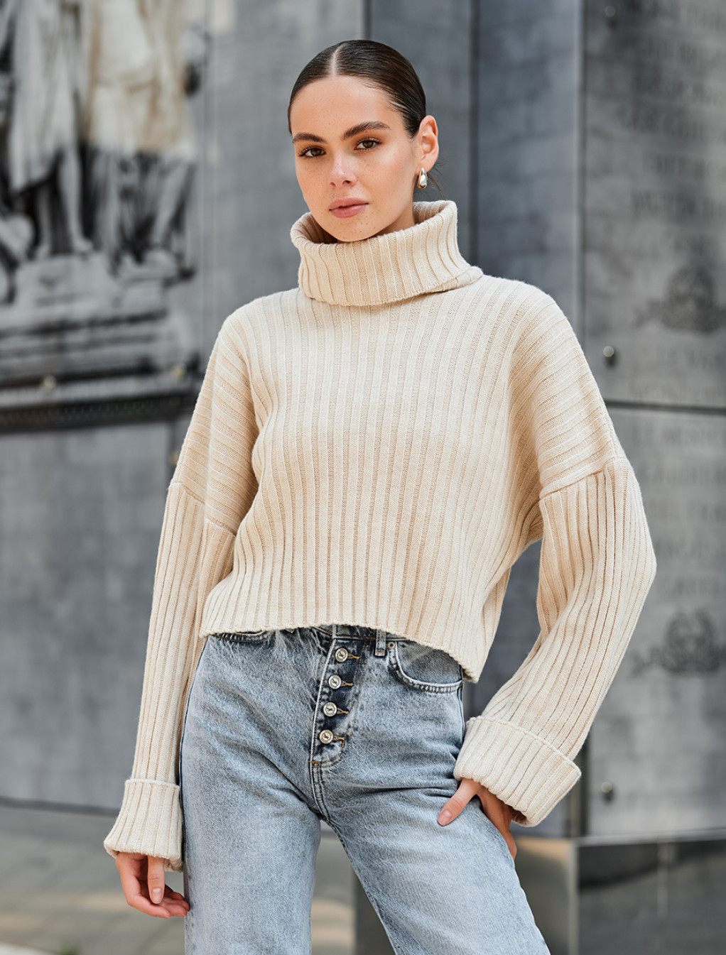 Damski sweter z dzianiny Staff nalle beige