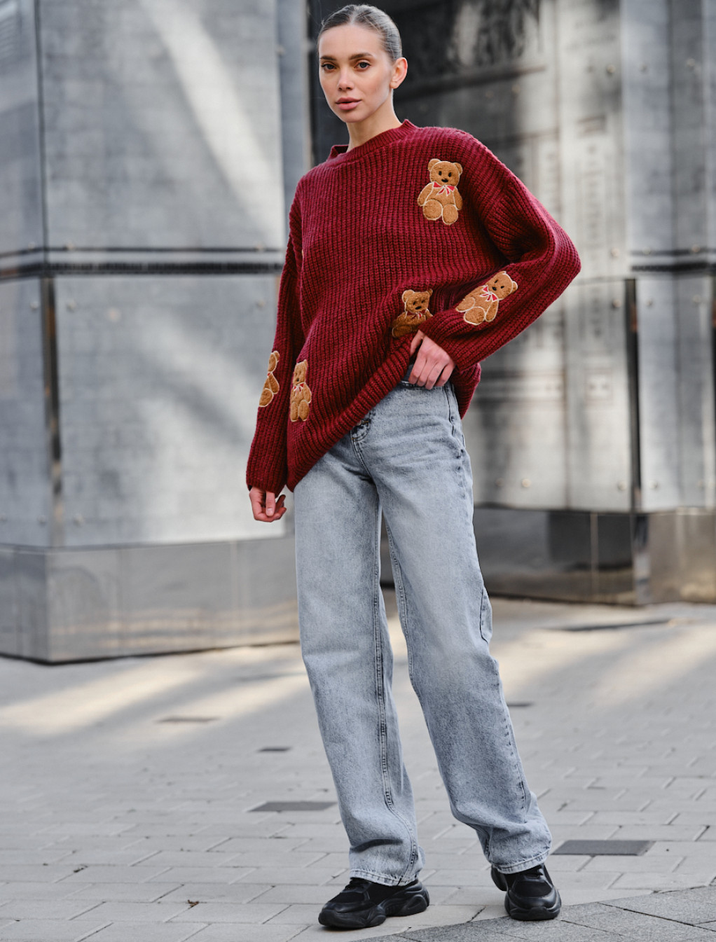 Damski sweter z dzianiny Staff bear bordo oversize