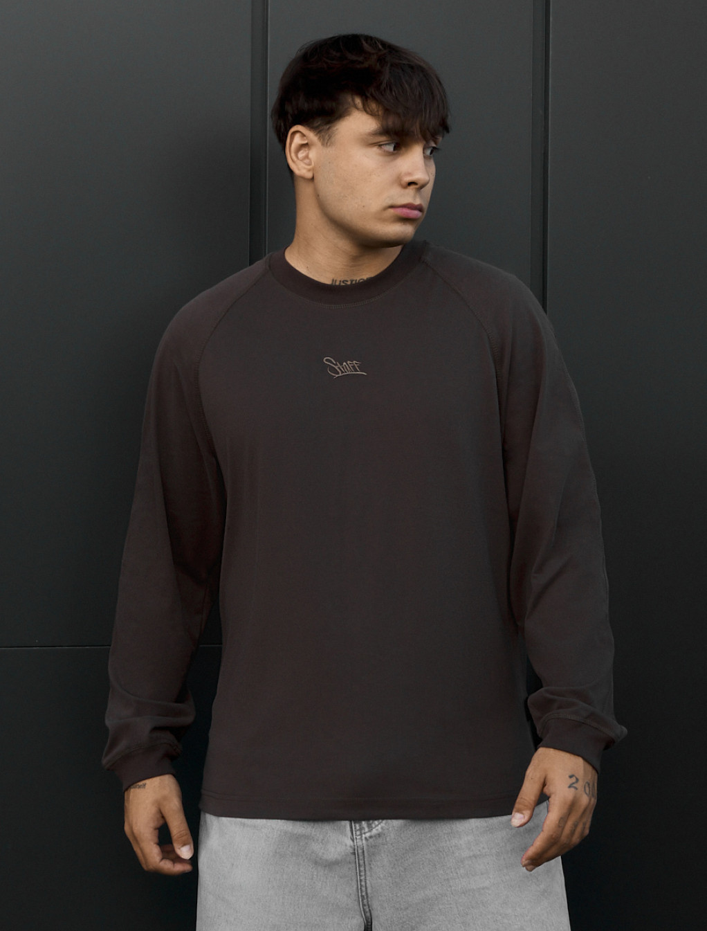 Longsleeve Staff dark brown logo