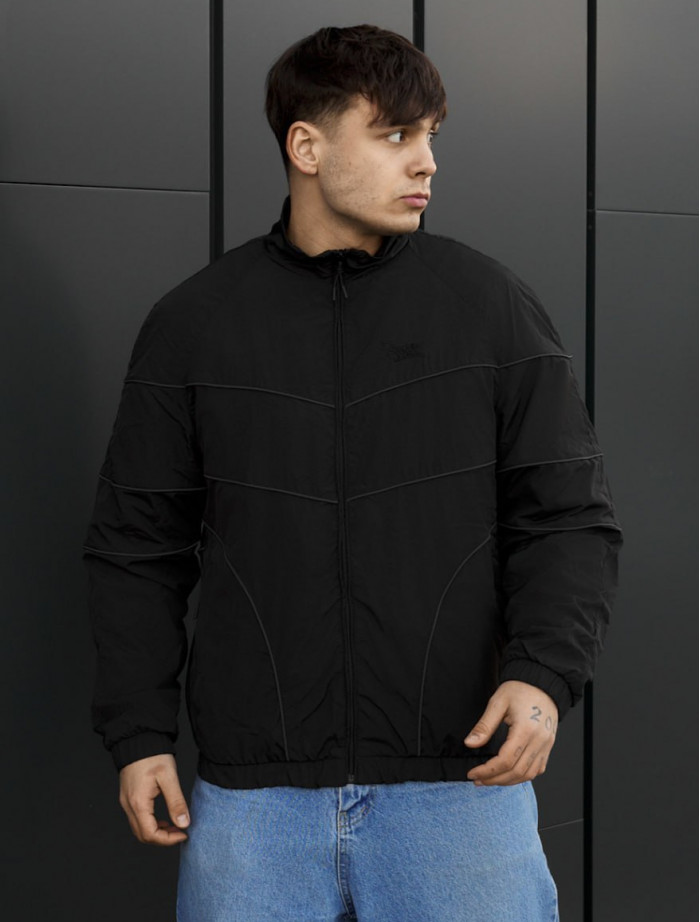 Wiatrówka at black reflective