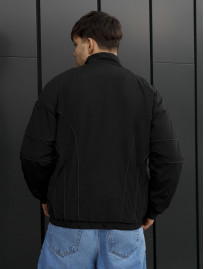 Wiatrówka at black reflective