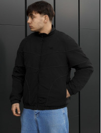 Wiatrówka at black reflective