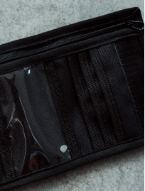 Portmonetka Staff black logo