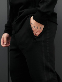 Dres Staff od black fleece