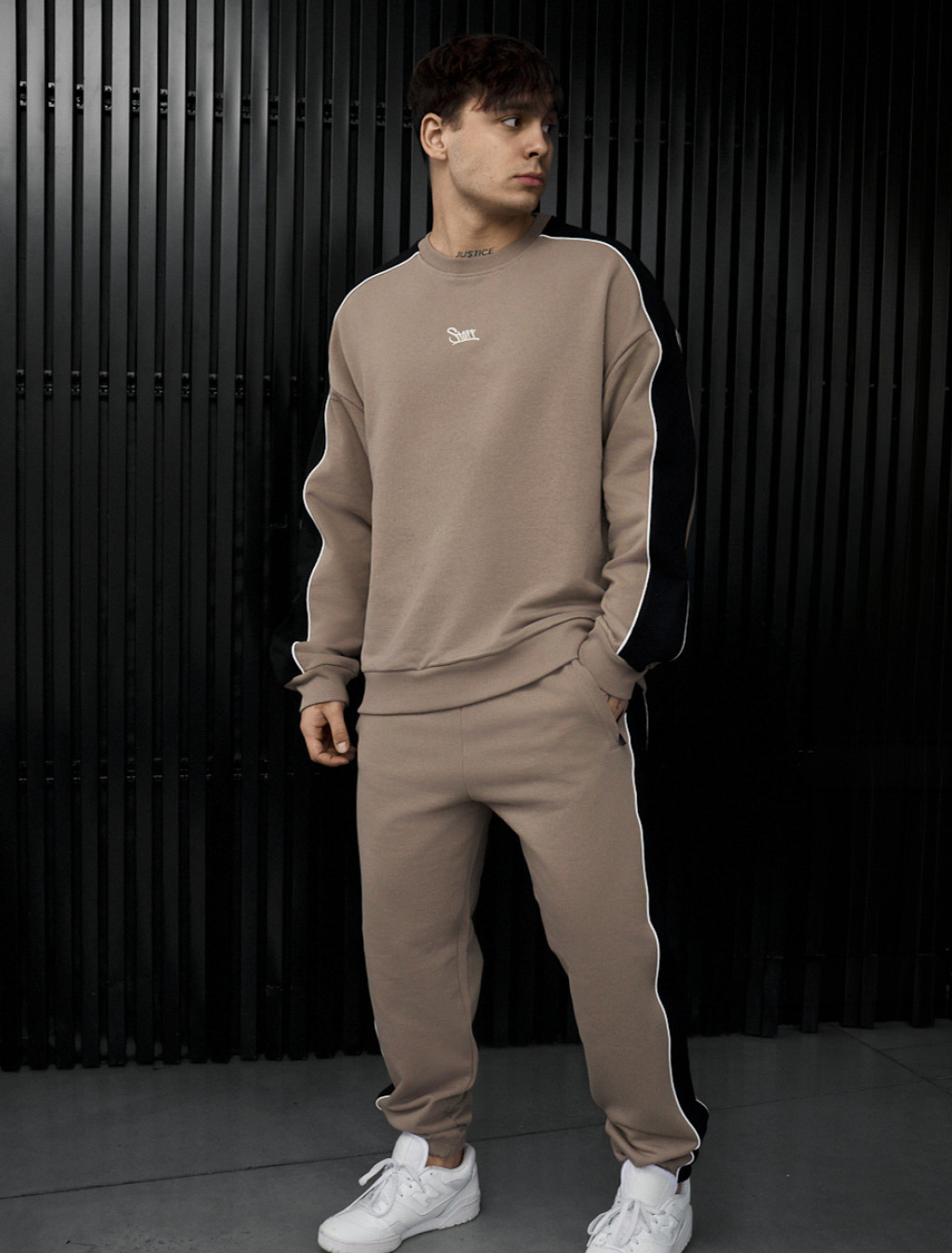 Dres Staff rin light brown reflective