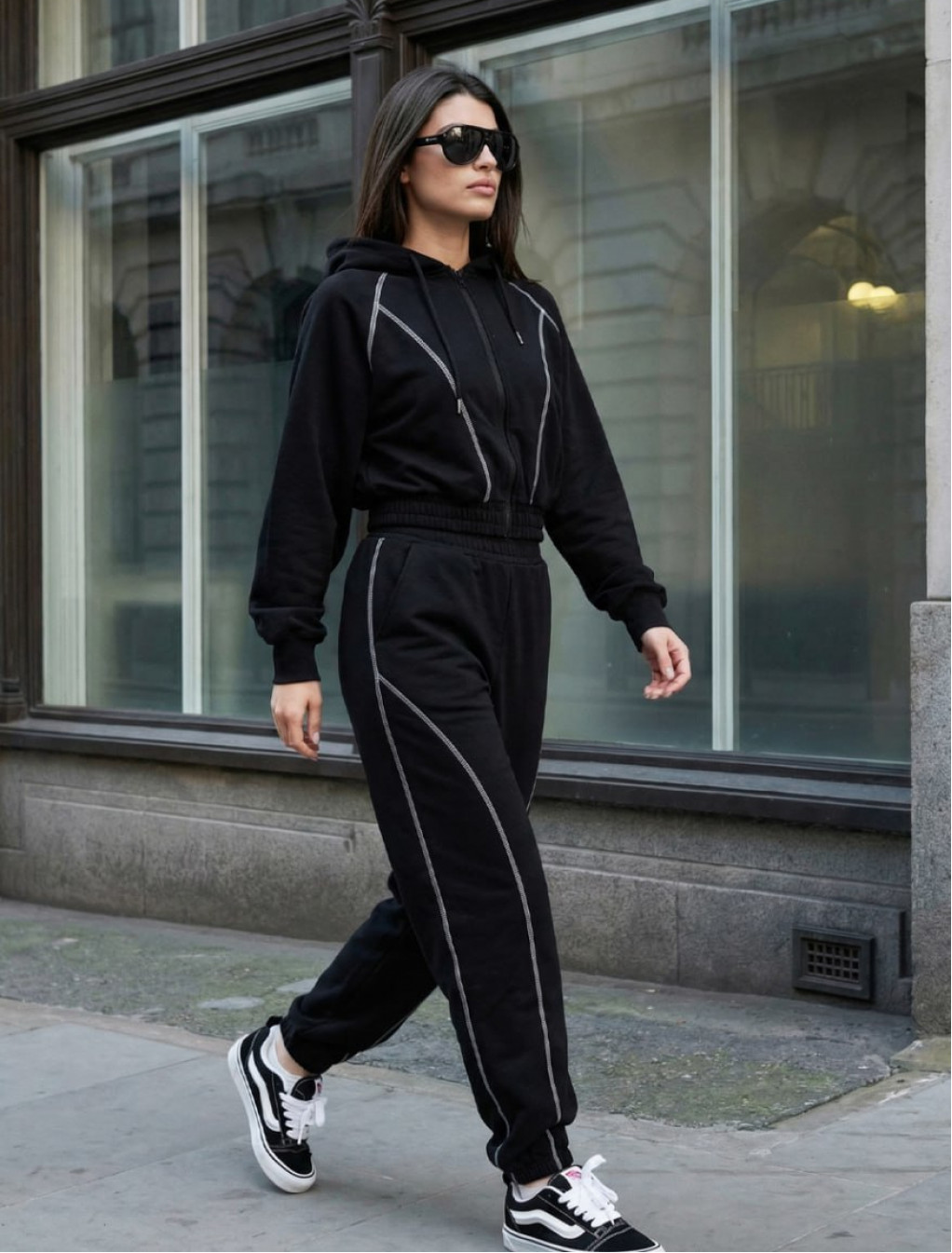 Dres Staff so black zip oversize