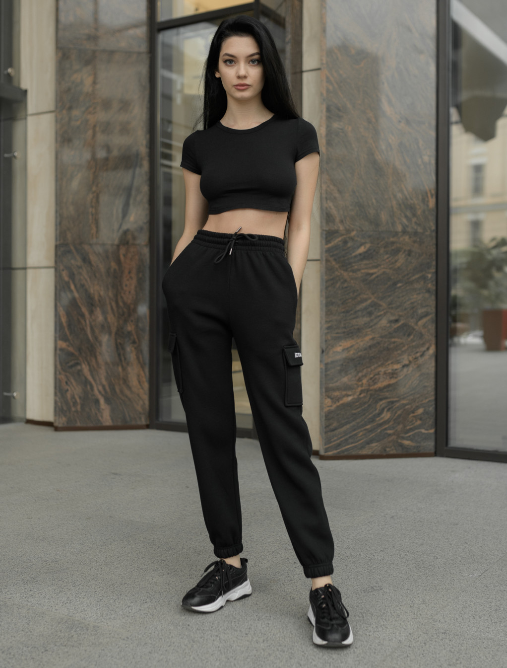 Damskie spodnie dresowe Staff cargo black fleece