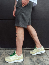 Spodenki Staff graphite logo