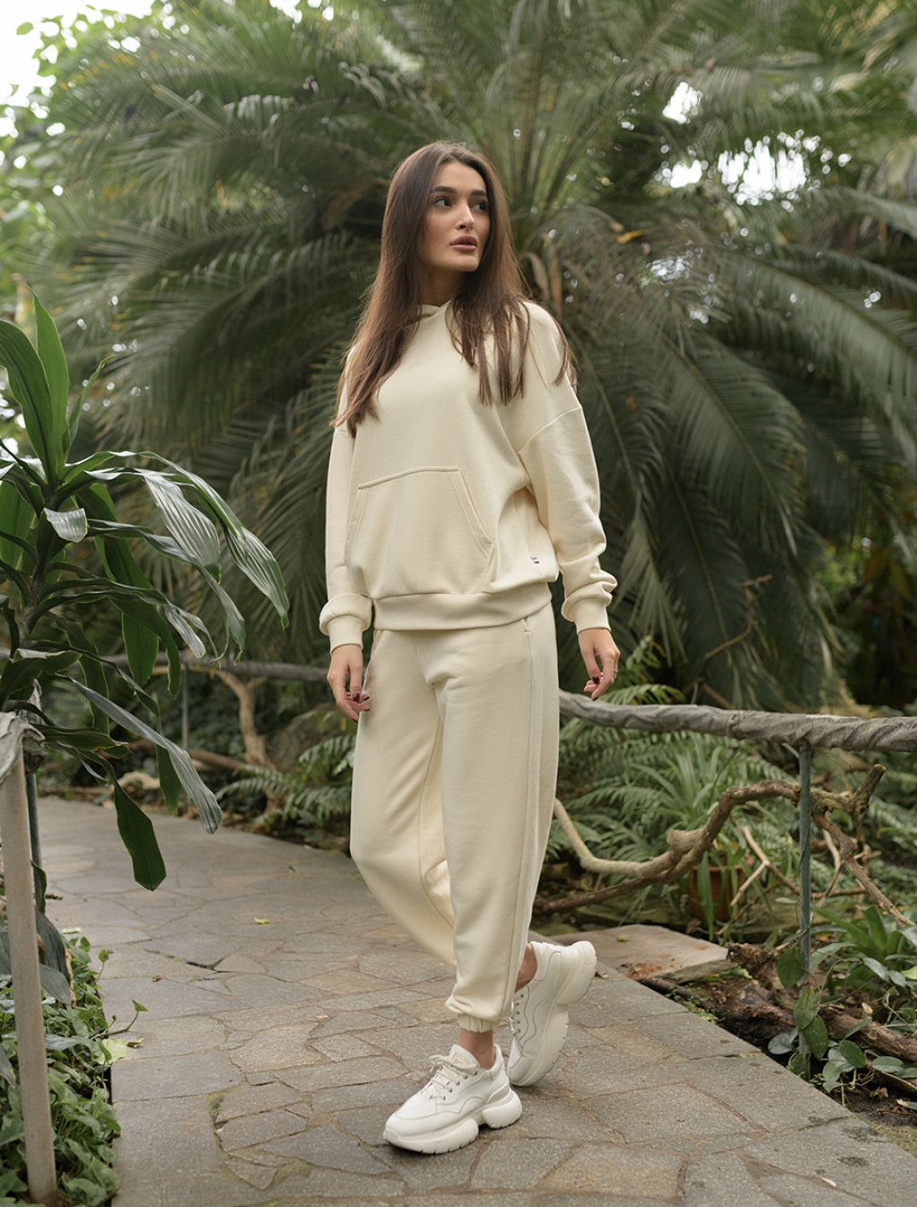 Damski dres sportowy Staff sa milk oversize
