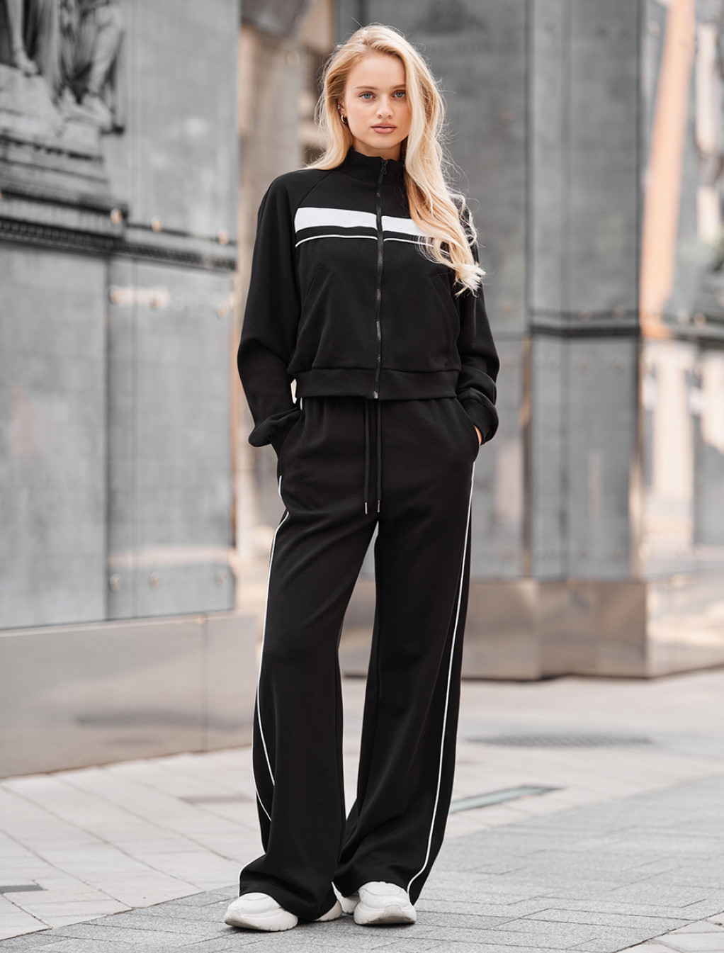 Dres Staff tw black
