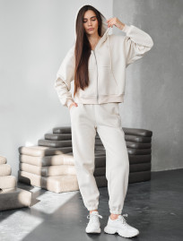 Dres Staff on milk oversize fleece