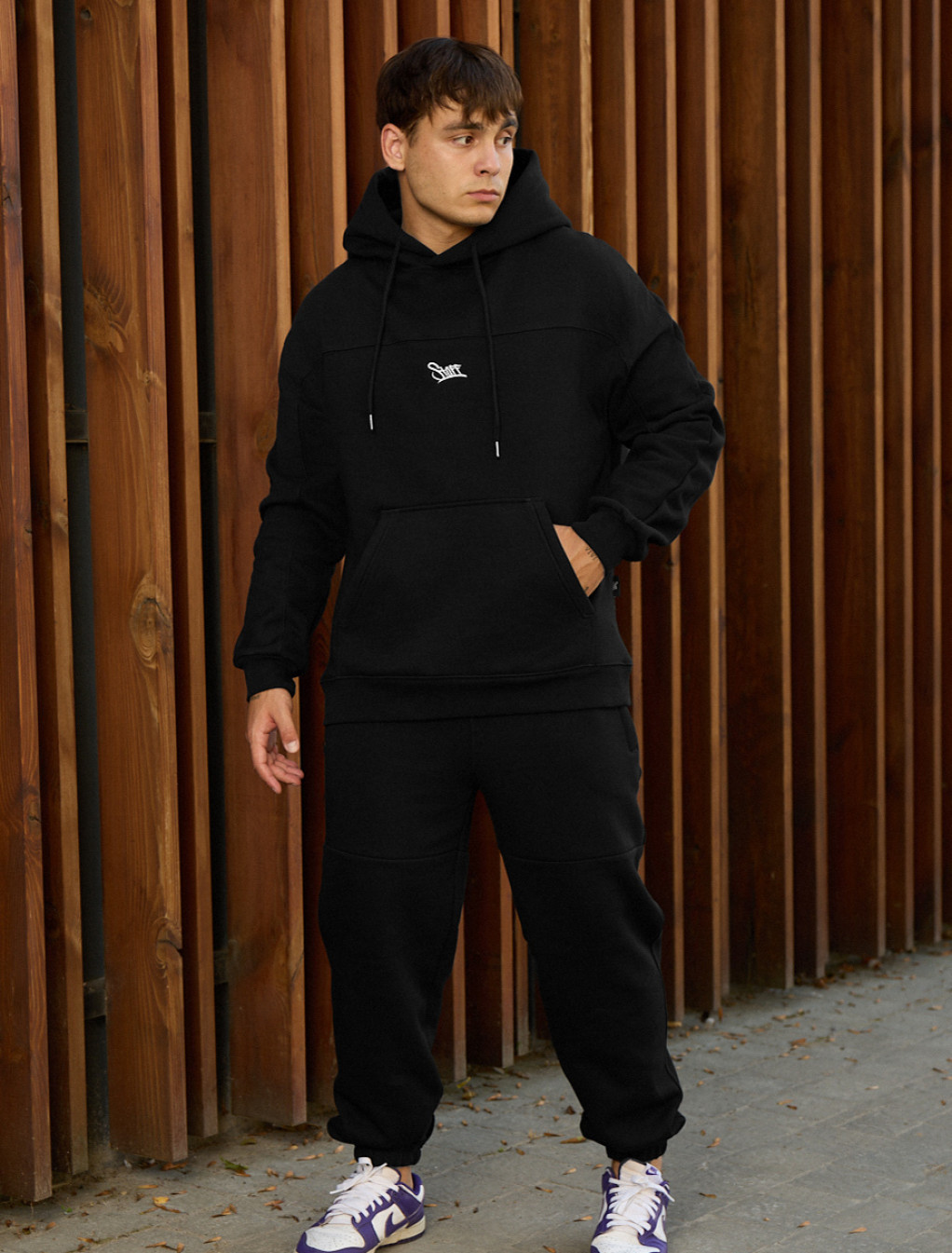 Dres Staff say black logo fleece