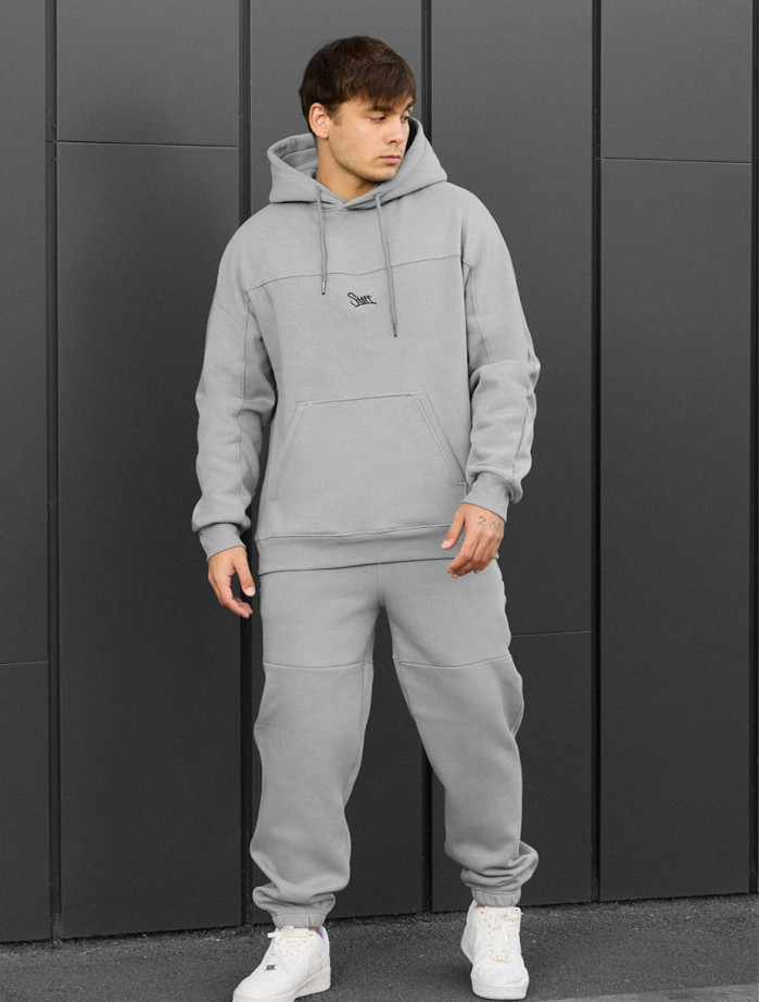 Dres Staff say light gray logo fleece