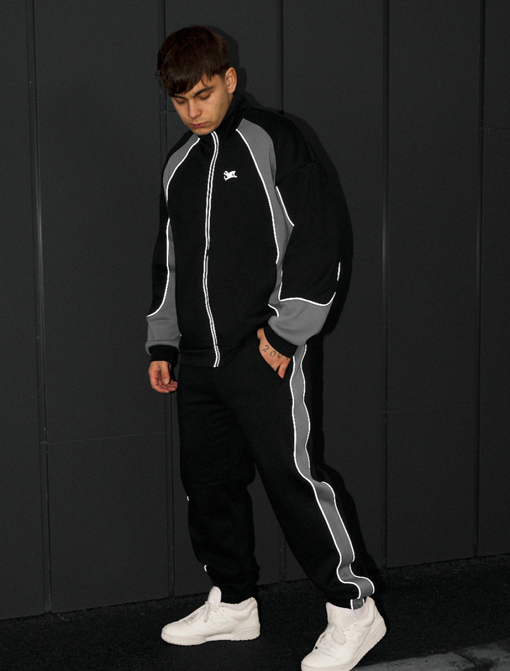 Dres Staff mik logo reflective oversize fleece