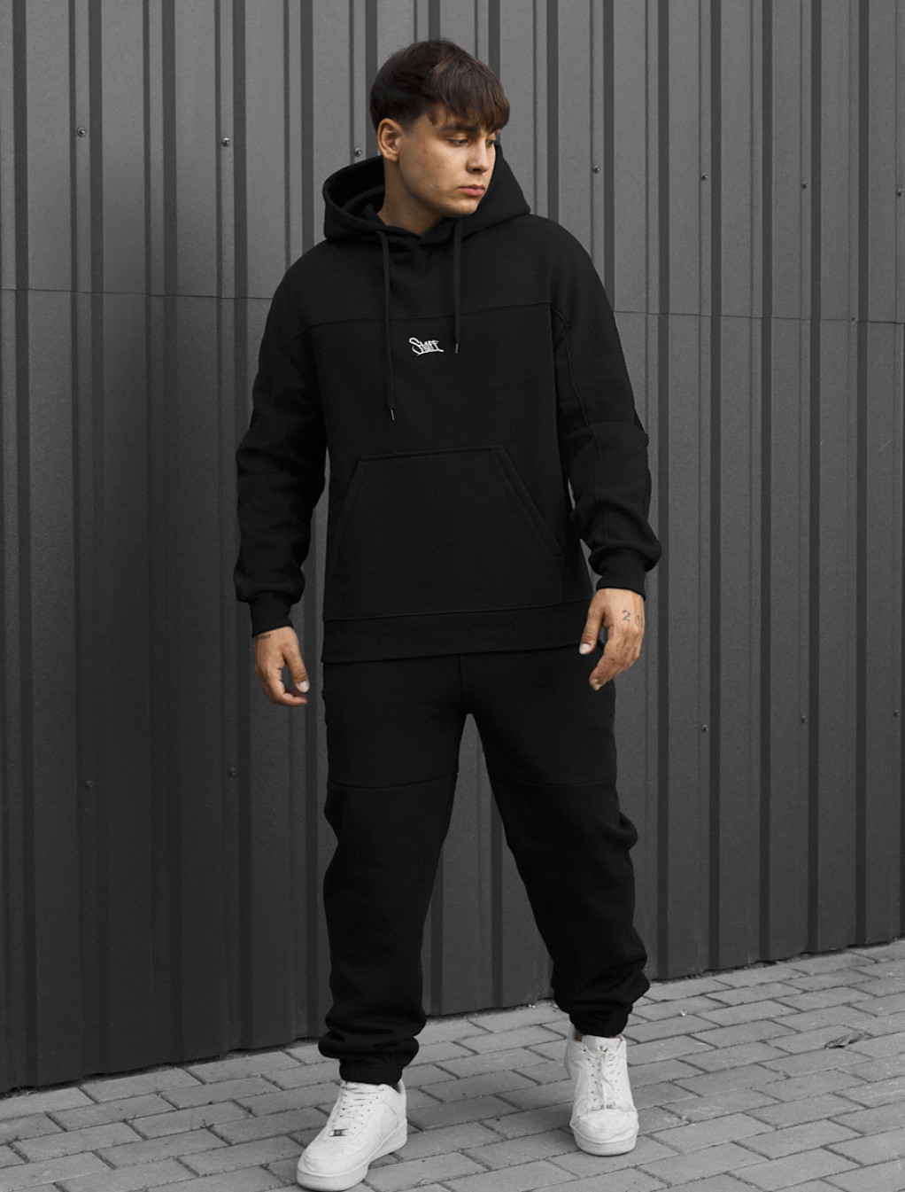 Dres Staff say black logo fleece