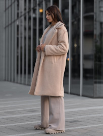 Damski płaszcz futrzany Staff beige