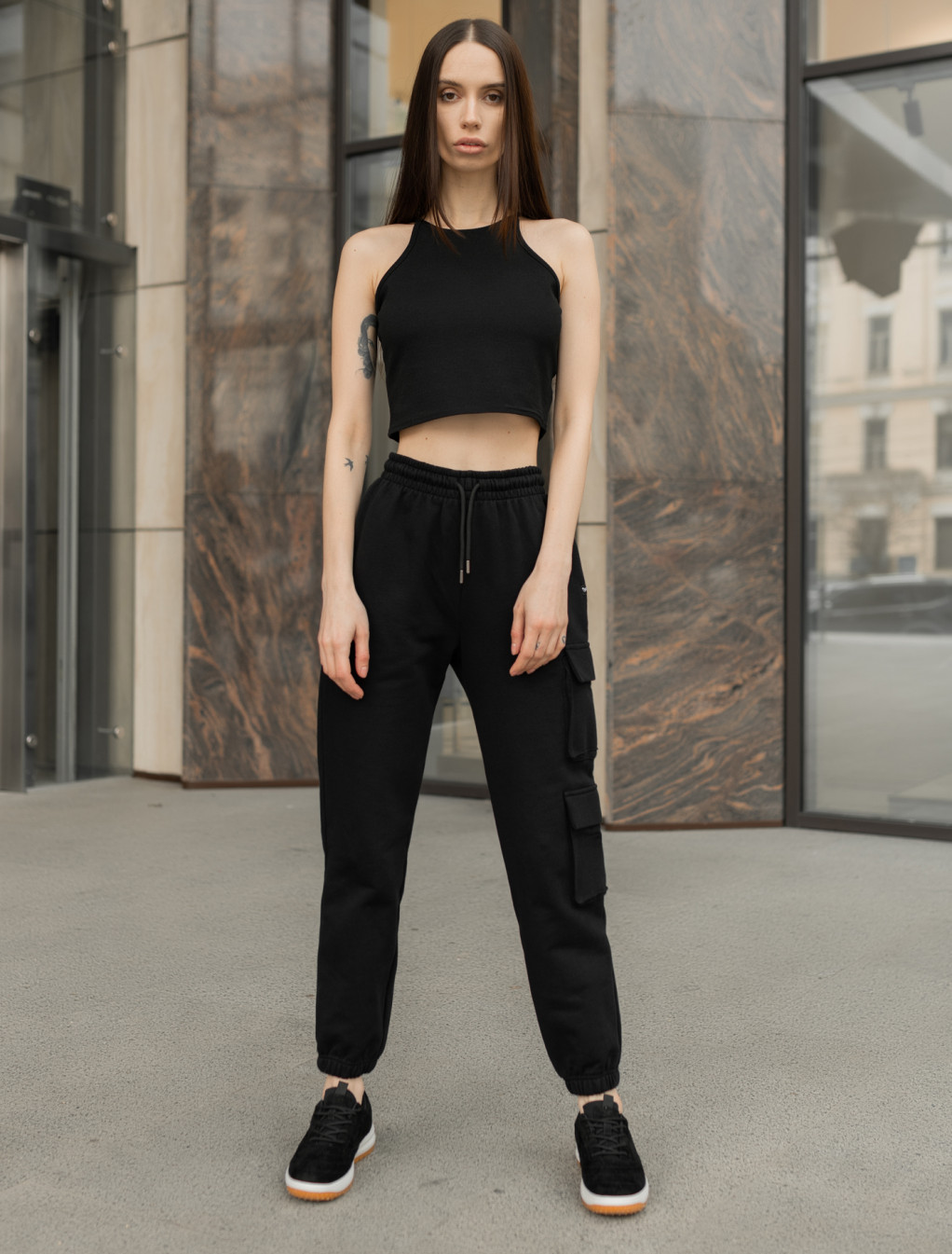 Damskie spodnie dresowe Staff cargo black