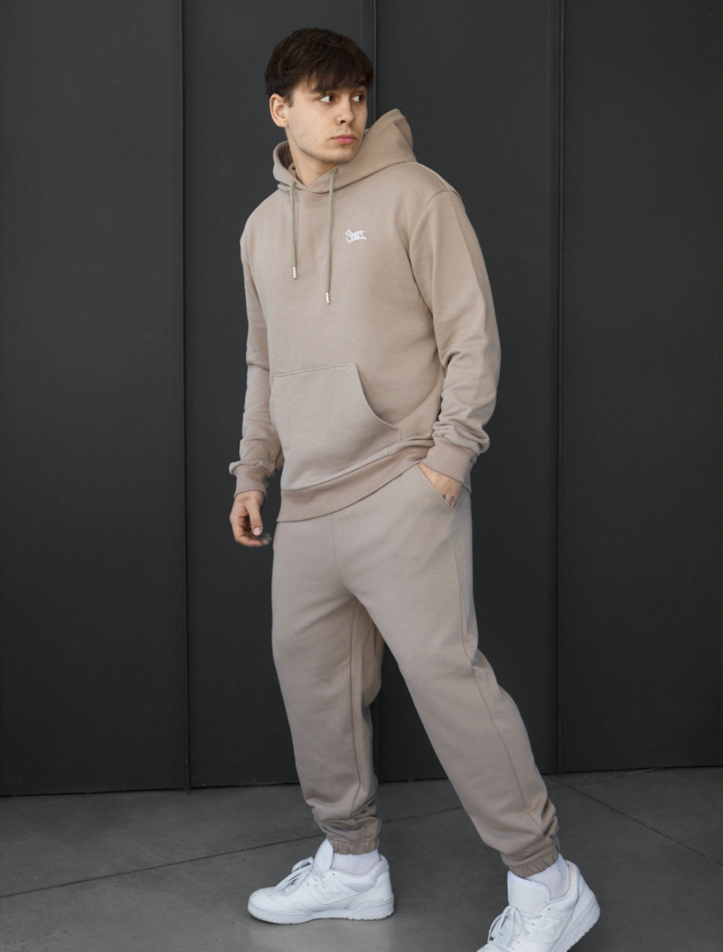 Dres Staff fad beige