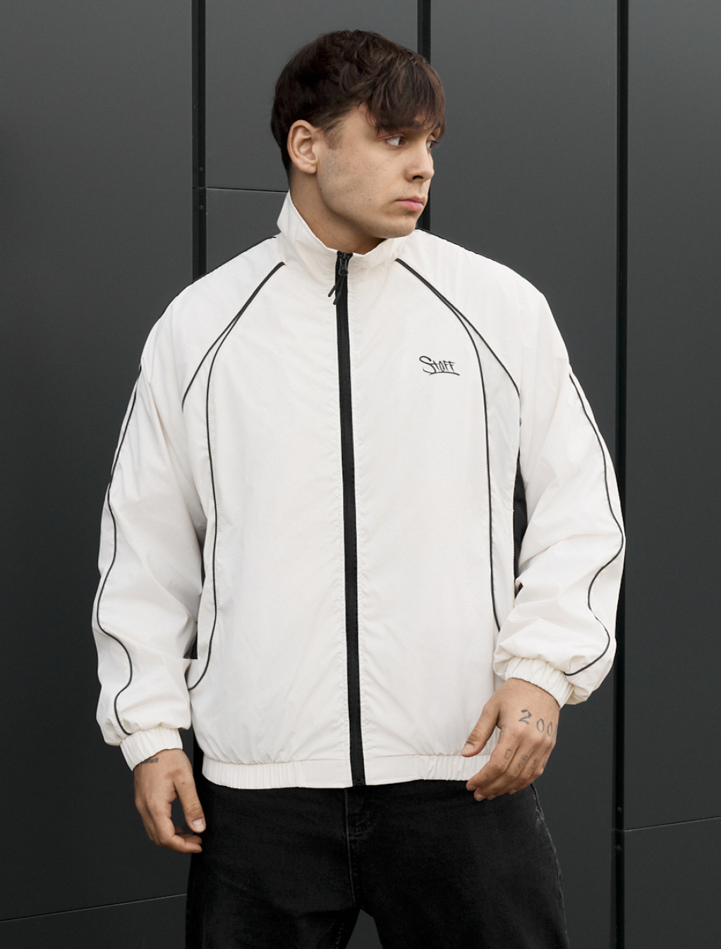 Wiatrówka ma milk & black reflective oversize