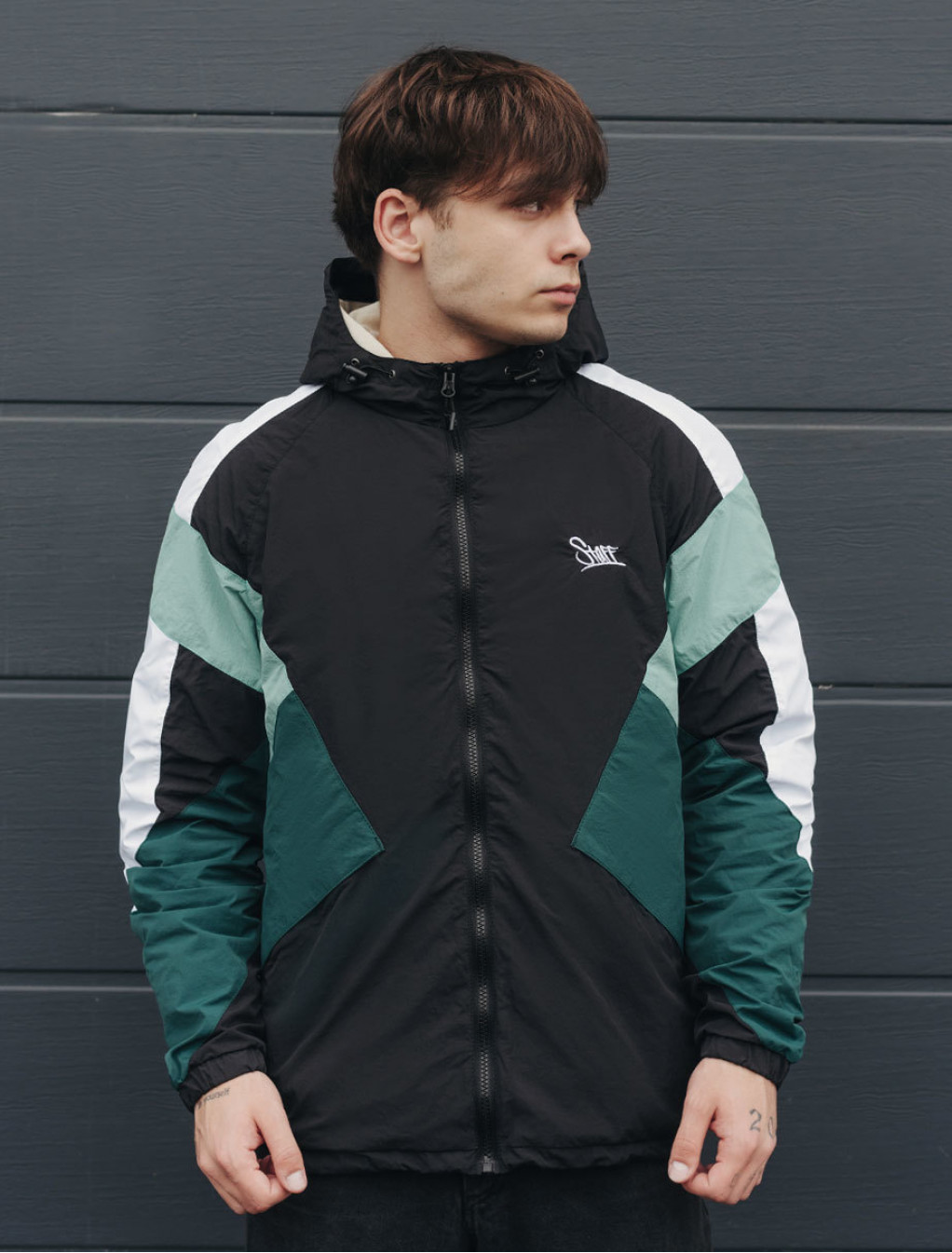 Wiatrówka Staff colorblock c3
