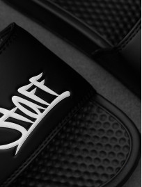 Kapcie Staff black logo