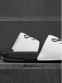 Kapcie Staff white & black logo