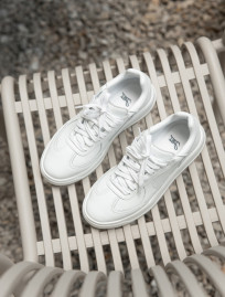 Sneakersy Staff white
