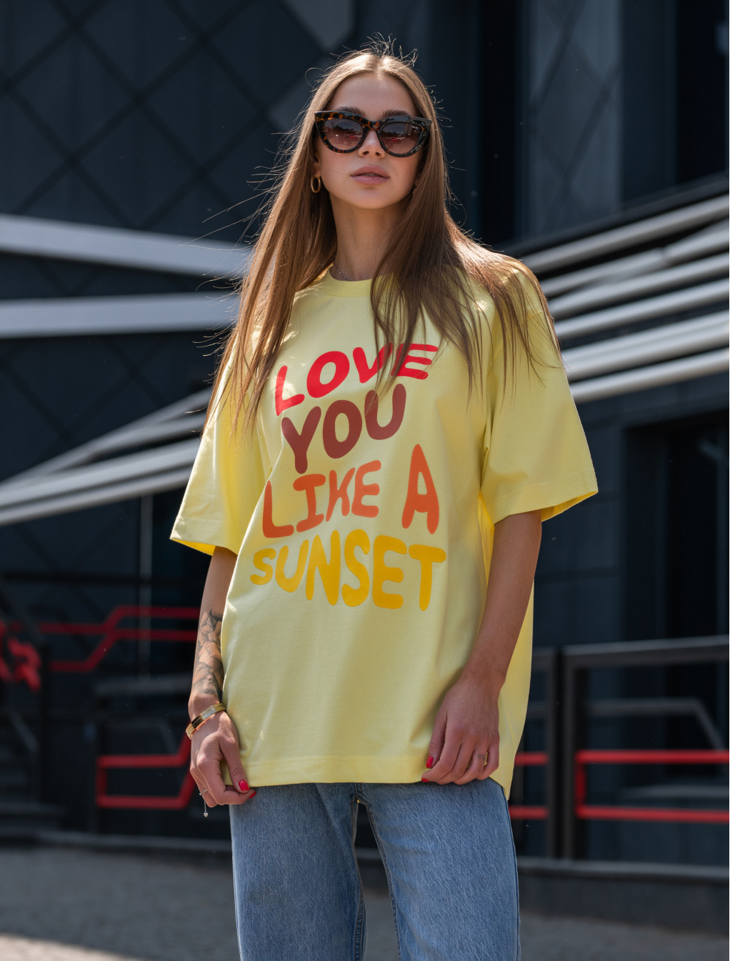 Damska koszulka Staff love you oversize