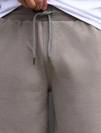 Spodenki Staff gray logo