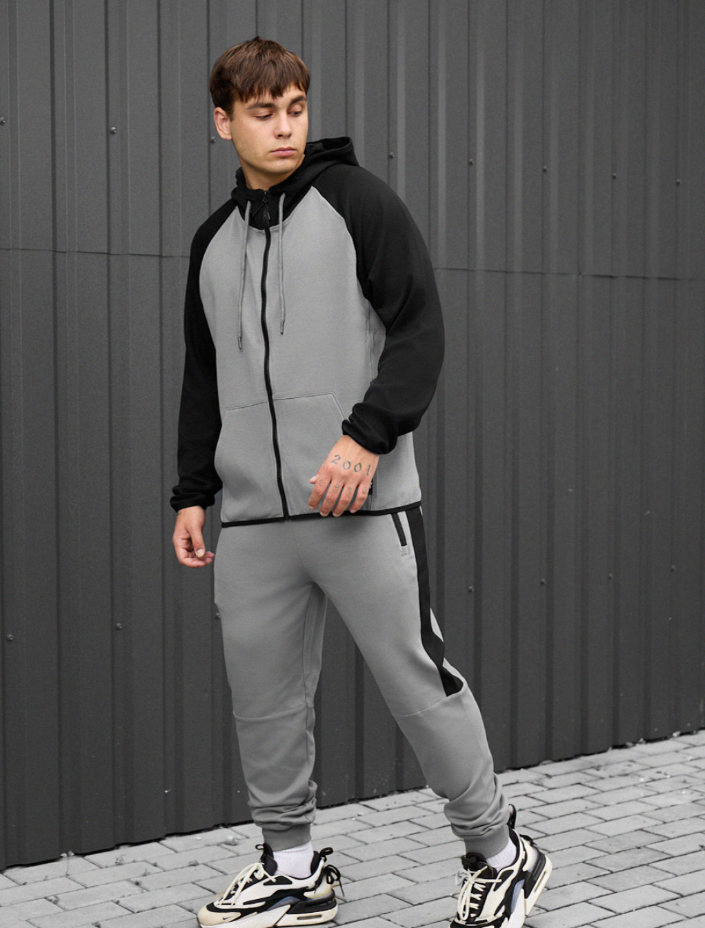 Dres Staff evi gray & black2
