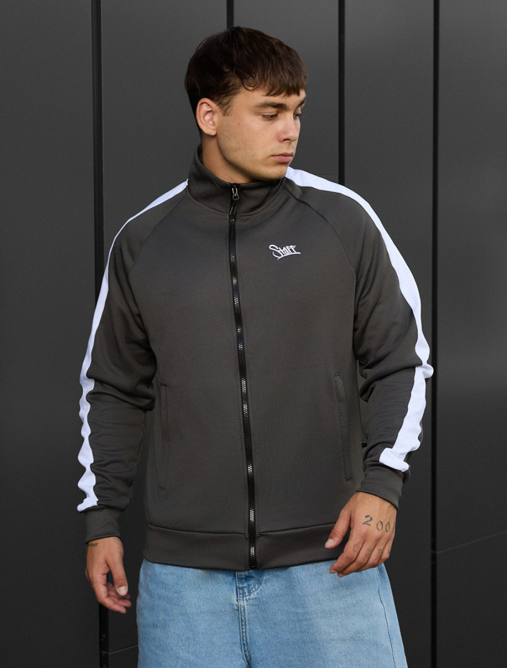 Olimpijka Staff logo stripes gray