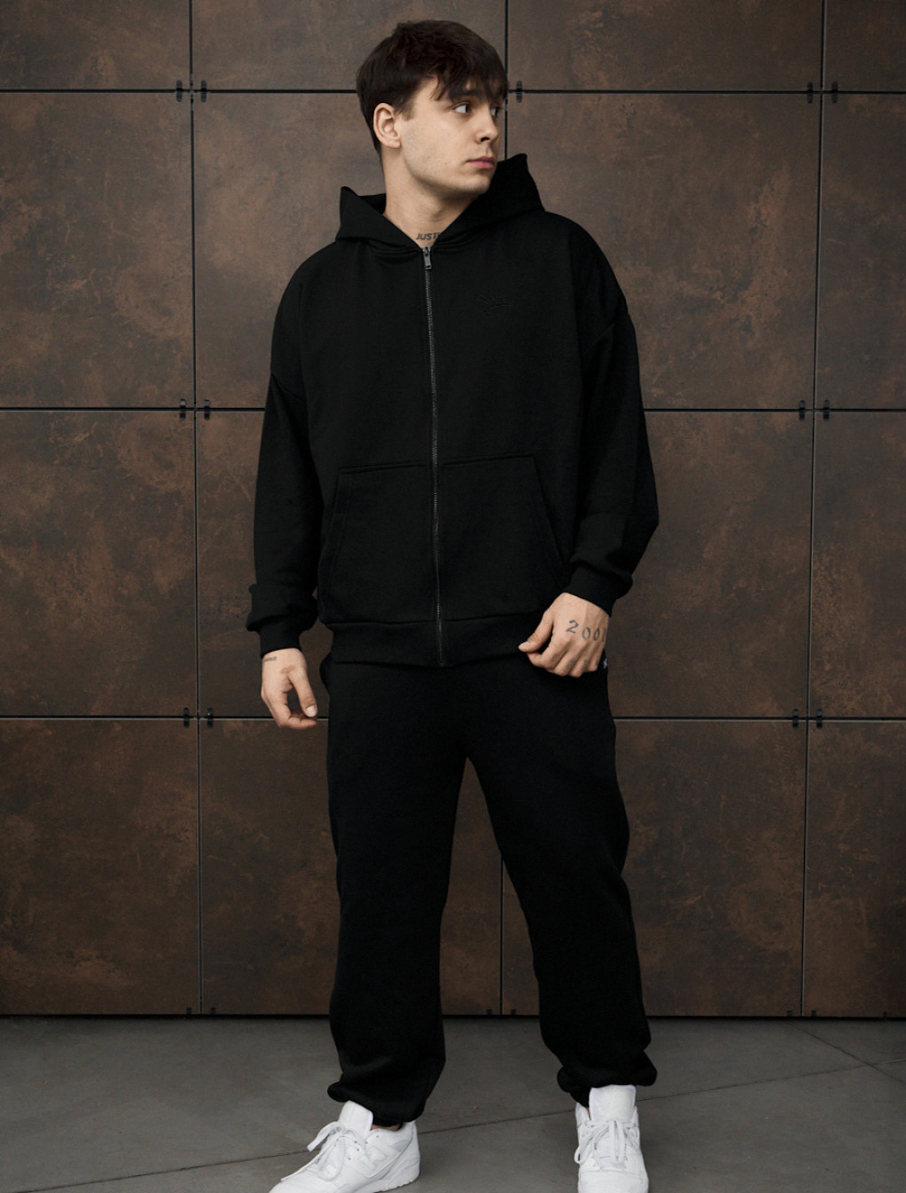 Dres Staff fin zip black oversize