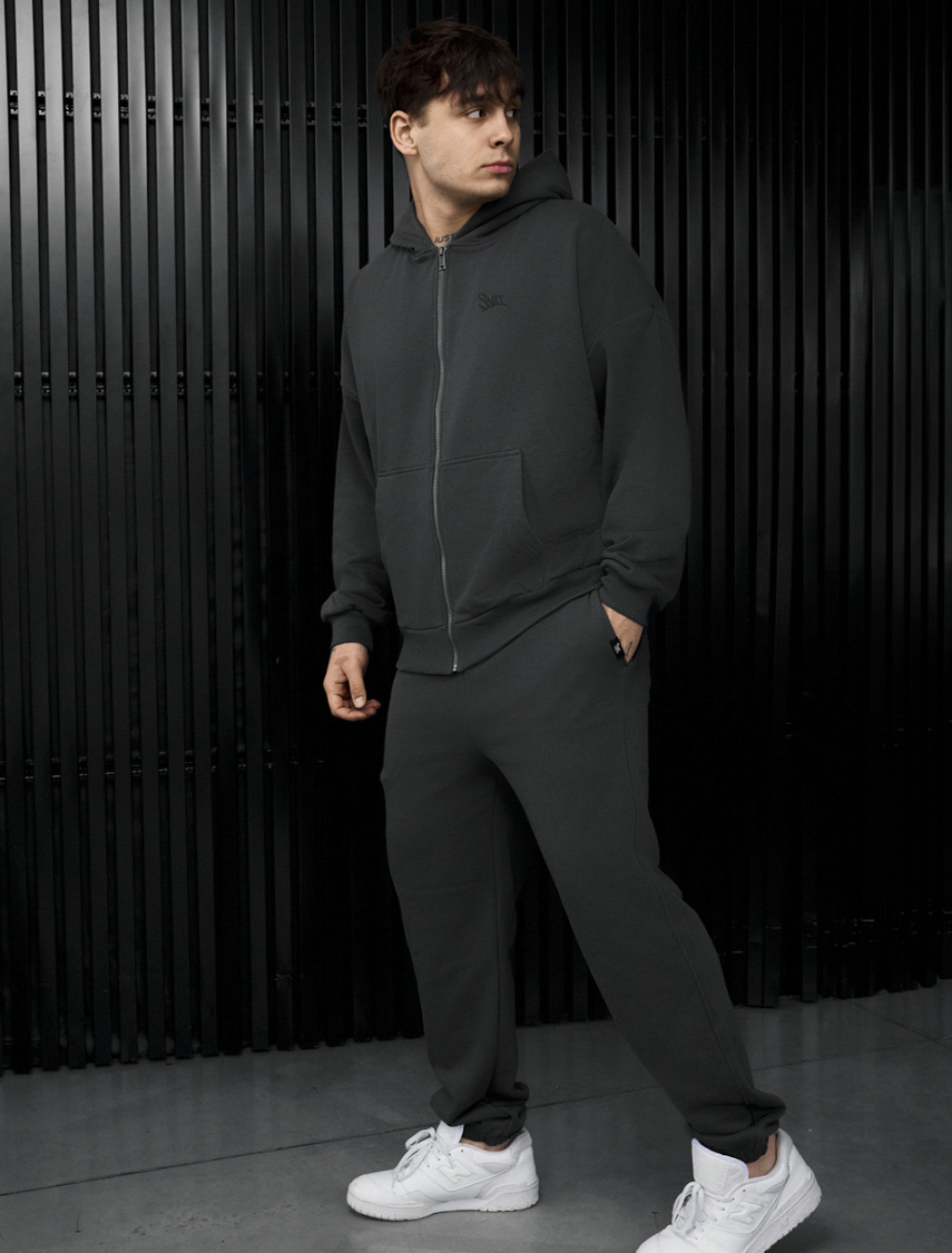 Dres Staff fin zip dark gray oversize