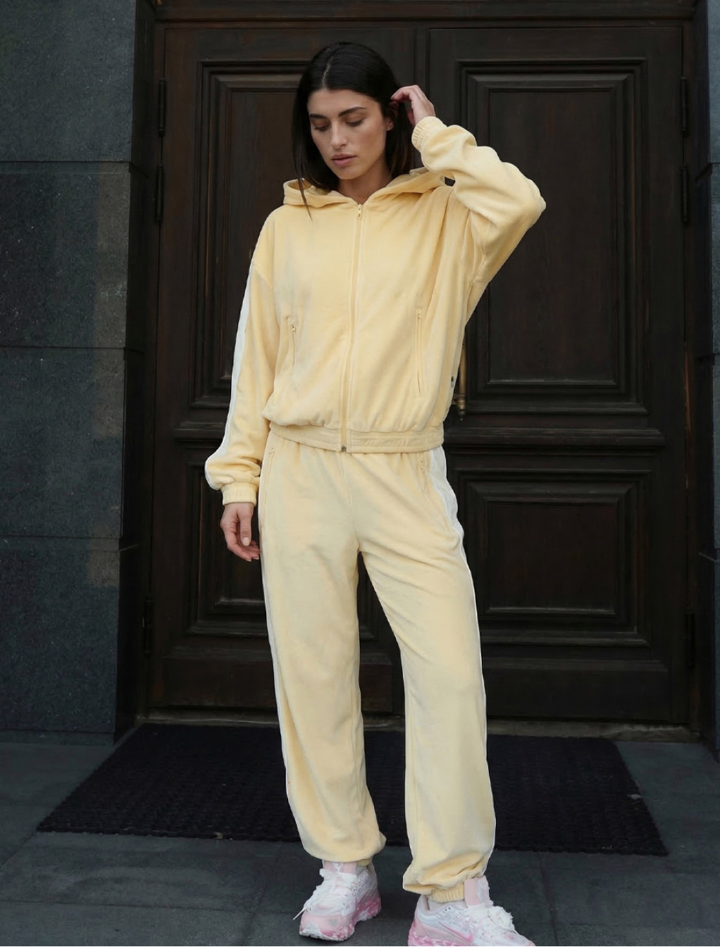 Dres Staff isa yellow & white oversize