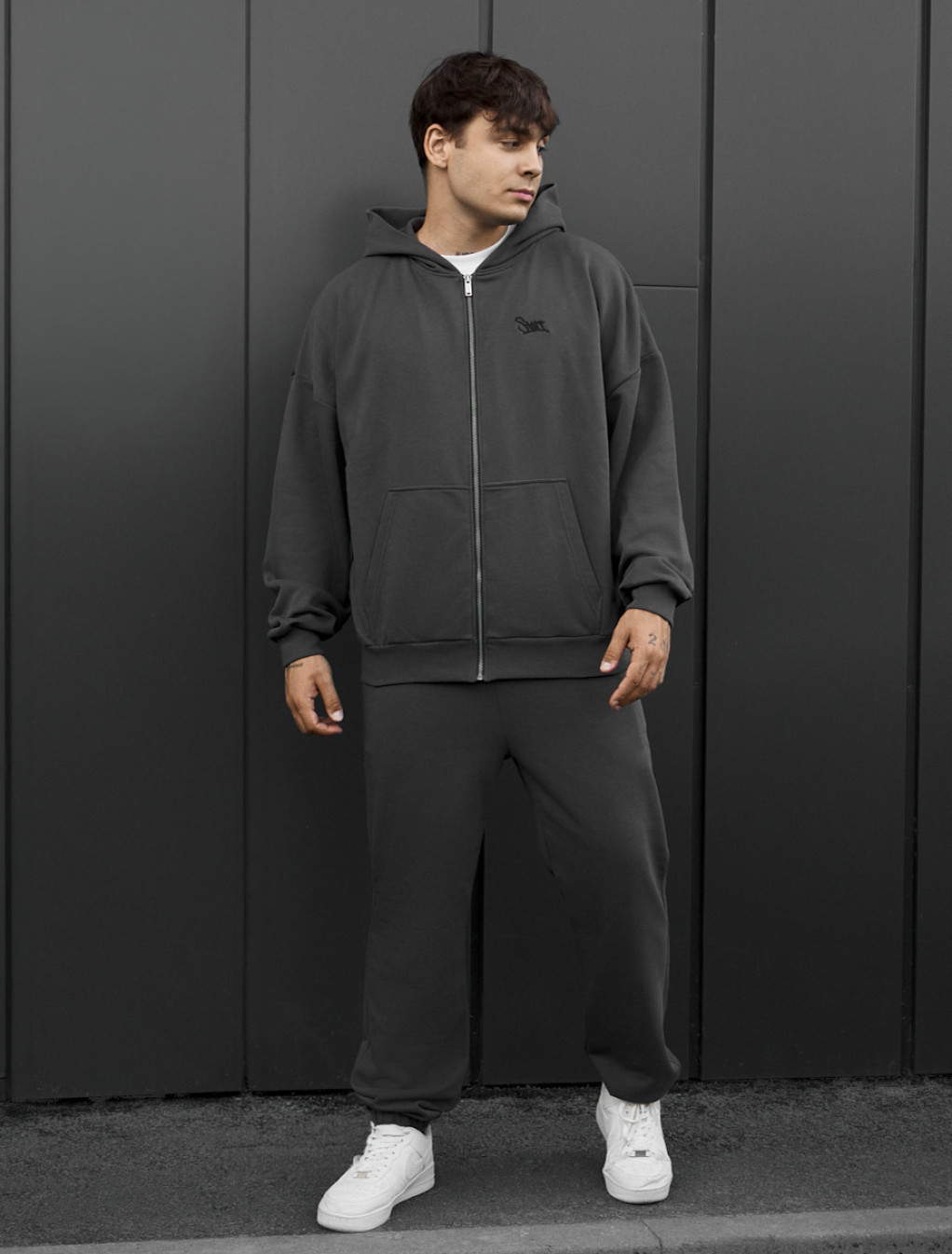 Dres Staff fin dark gray oversize
