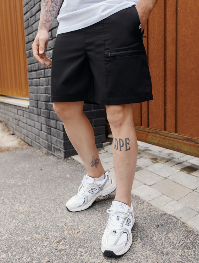 Spodenki Staff on black